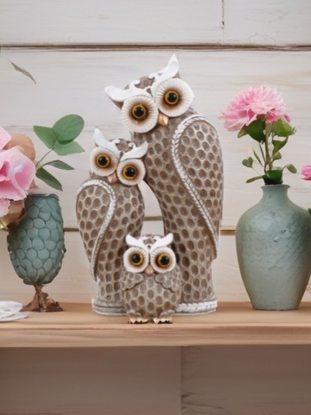 Resign Owl Family Figurine - Picture 2 of 12